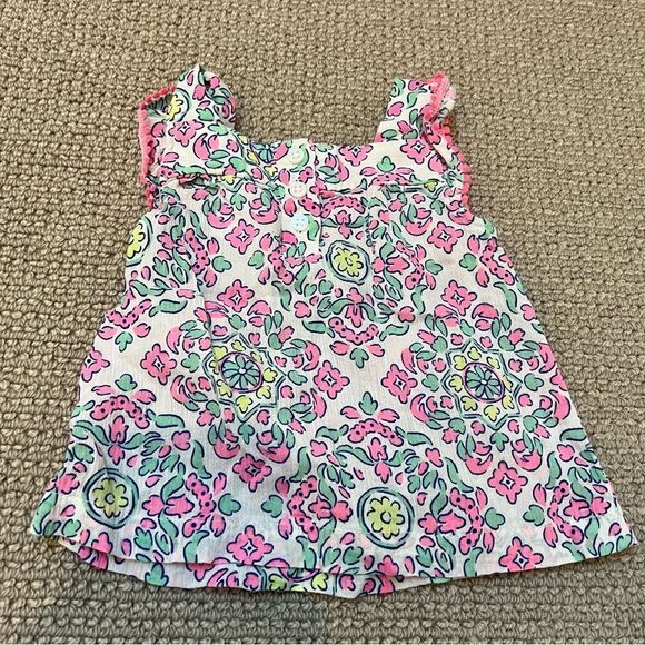 đ4/$20 Carterâs outfit for baby girlâ- sleeveless patterned top and shorts 9 mo - Picture 4 of 4